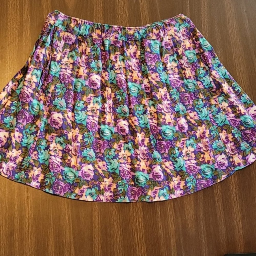 Forever 21 I Love H81 Floral Mini Skirt W/ Pockets